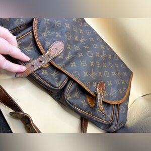 LV Louis Vuitton RARE MESSENGER bag saddle bag saumer